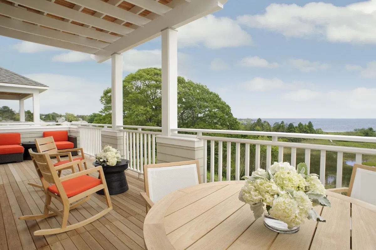 Inn by the Sea