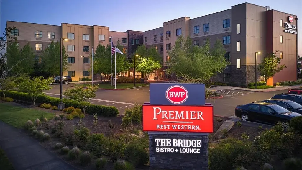 Best Western Premier Hotel at Fisher's Landing