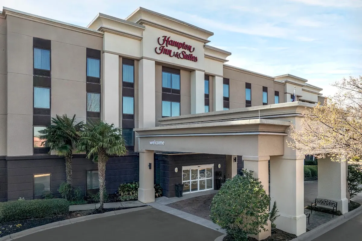 Hampton Inn & Suites Clinton - I-26