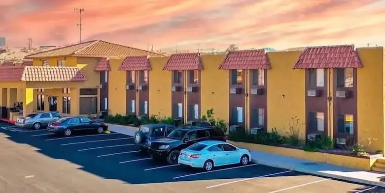SunValley Suites