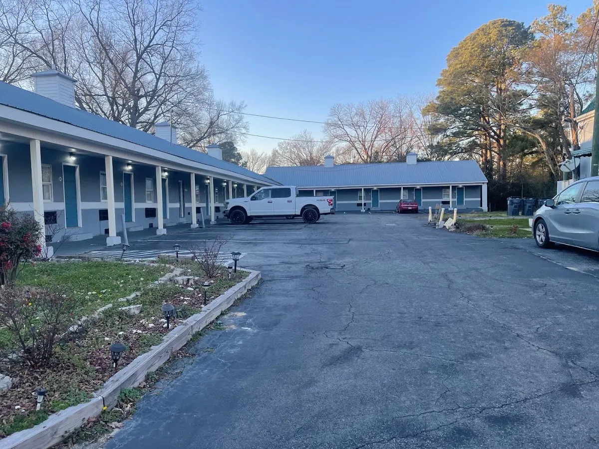 Budget Inn Express