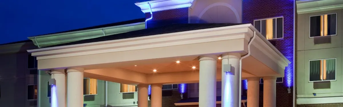 Holiday Inn Express & Suites Vermillion by IHG
