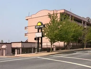 Downtown Inn & Suites