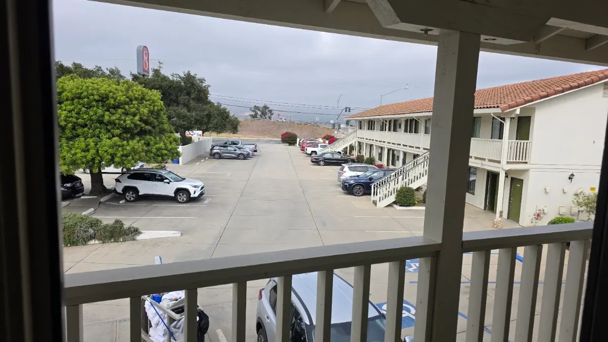 Soledad motel 8