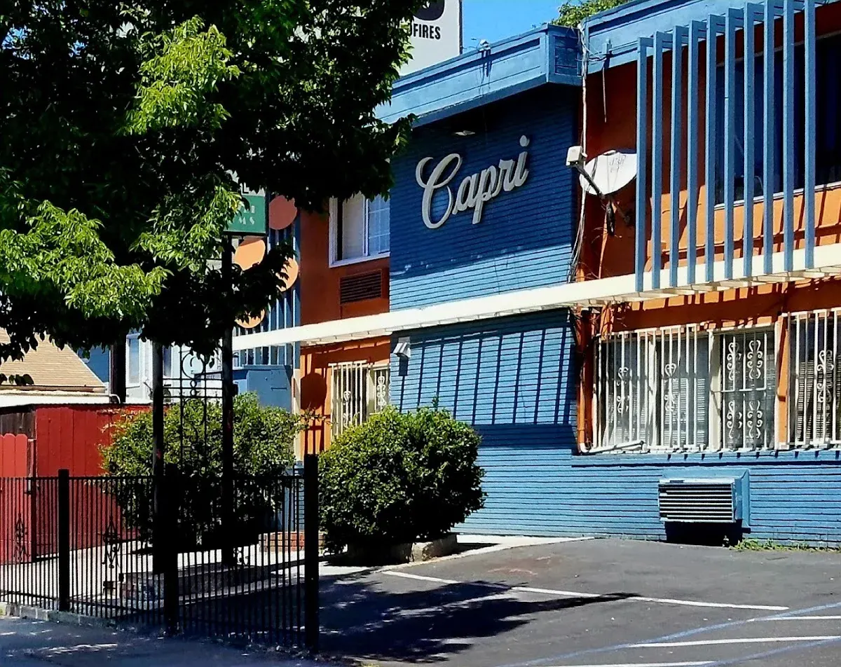 Capri Motel