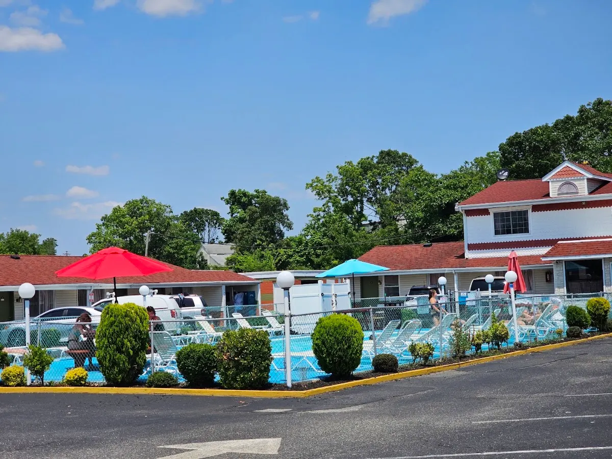 Economy Motel Inn & Suites