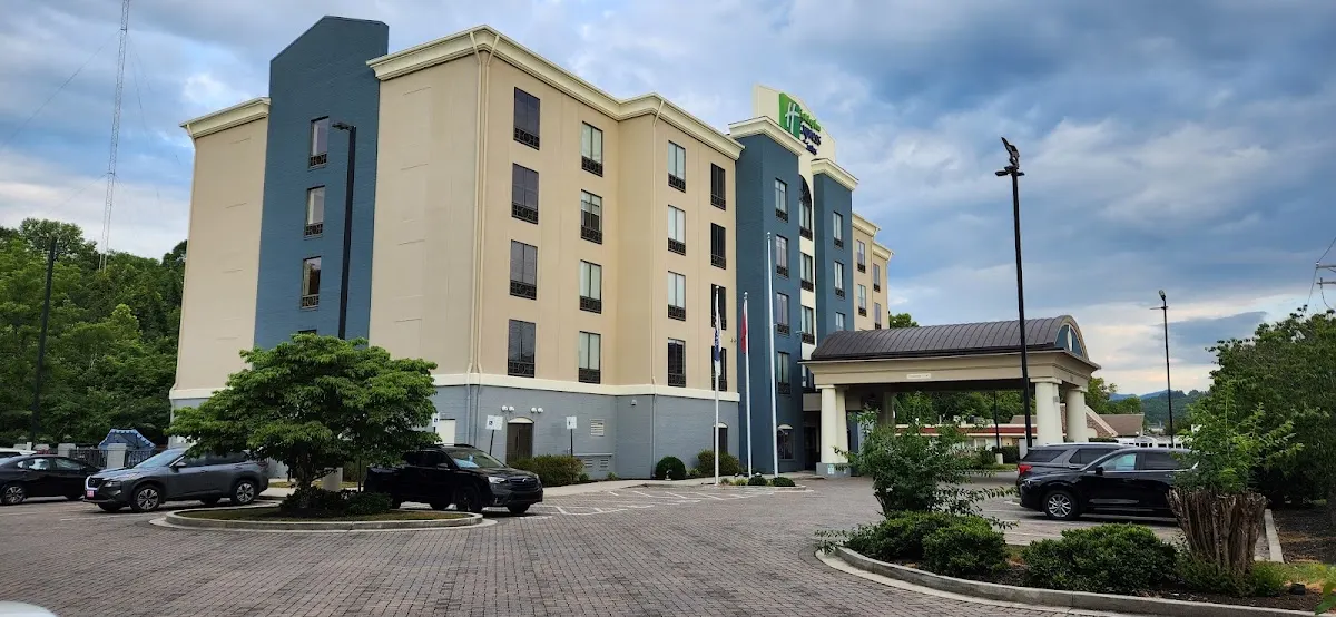 Holiday Inn Express & Suites Knoxville West - Oak Ridge by IHG