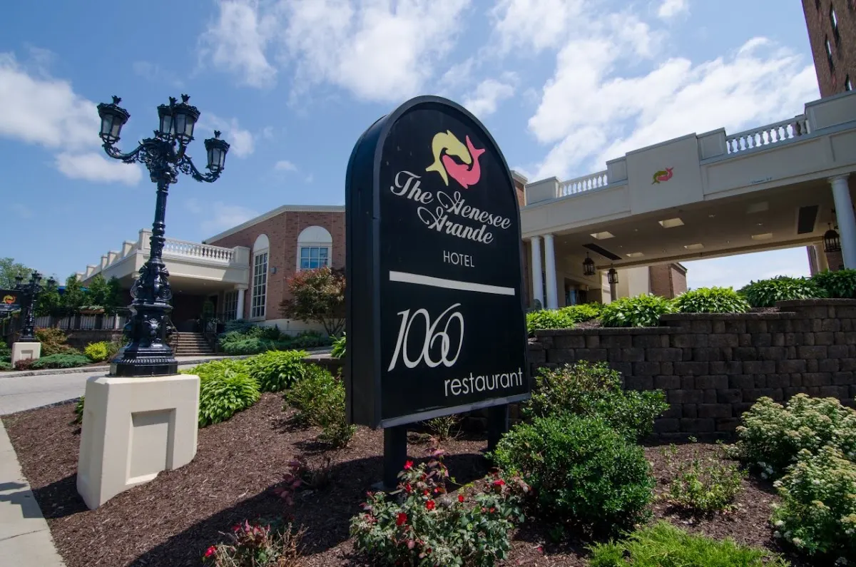Collegian Hotel & Suites, Trademark Collection by Wyndham