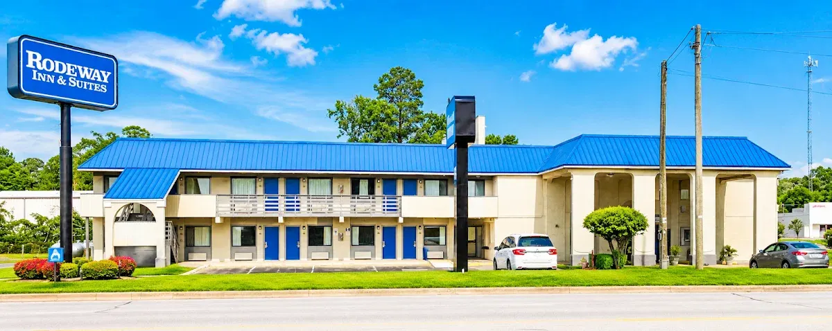 Rodeway Inn & Suites
