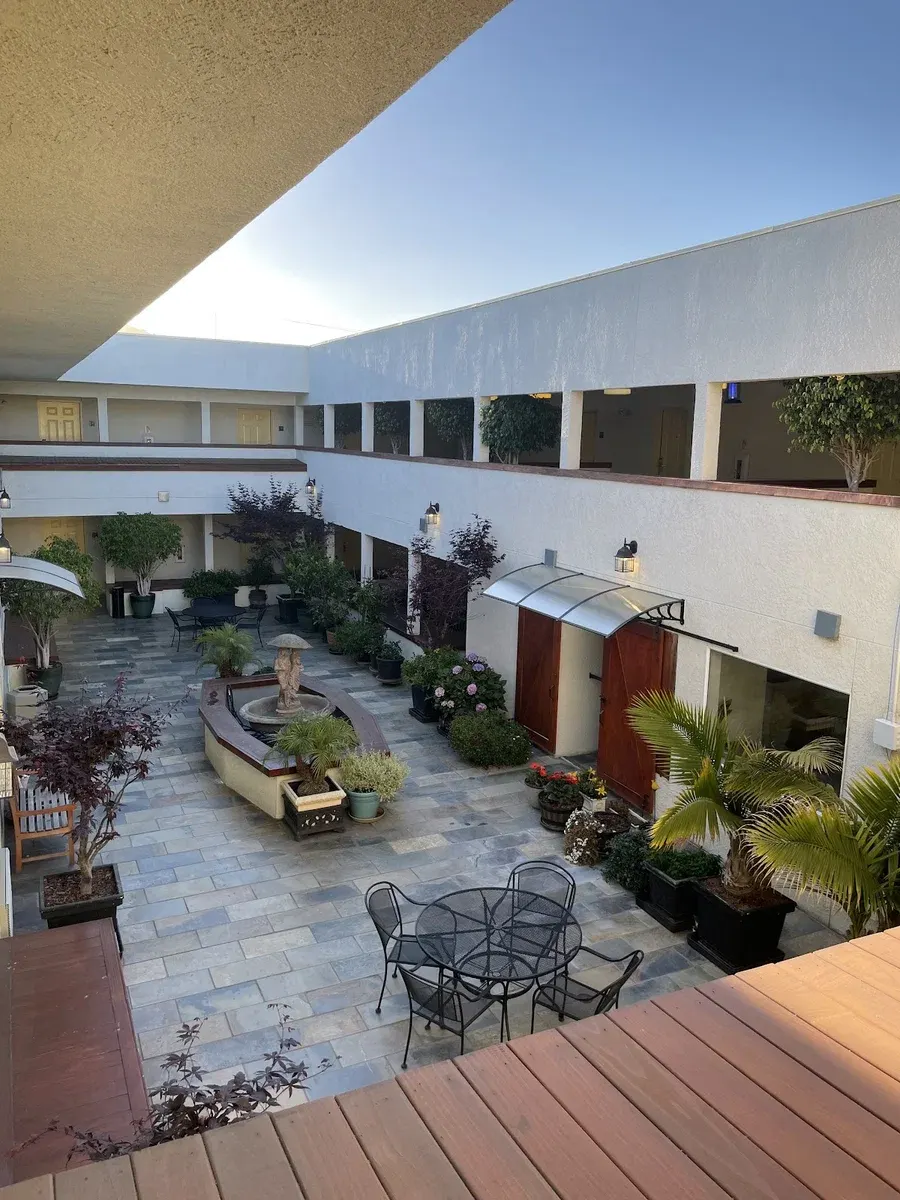 Airport Inn