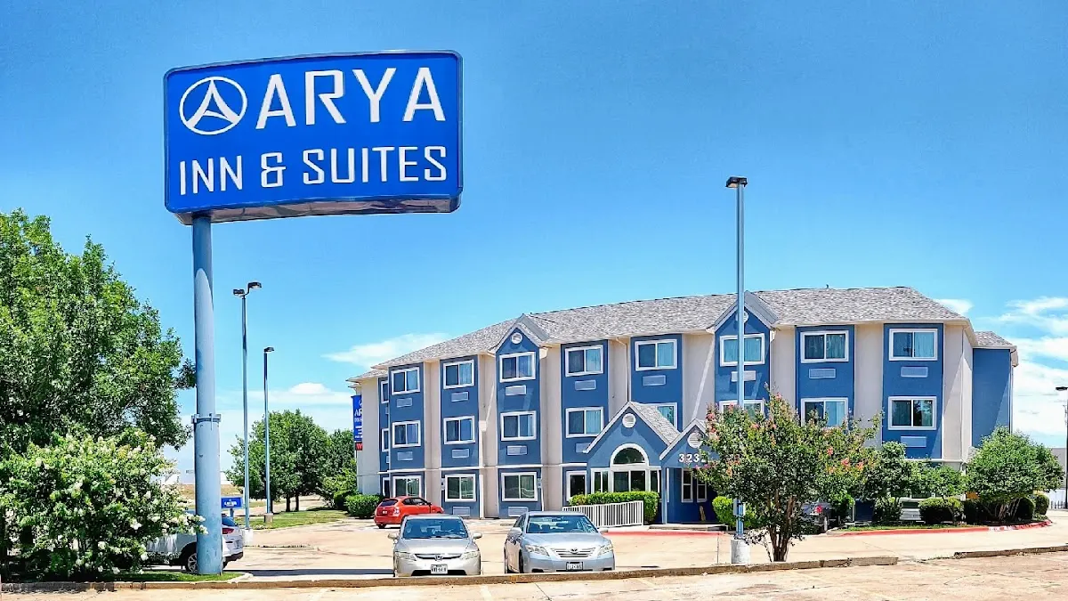 Arya Inn & Suites