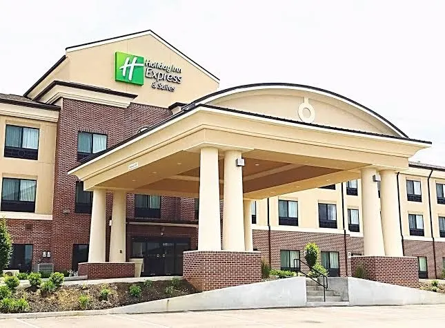 Holiday Inn Express & Suites Washington - Meadow Lands, an IHG Hotel