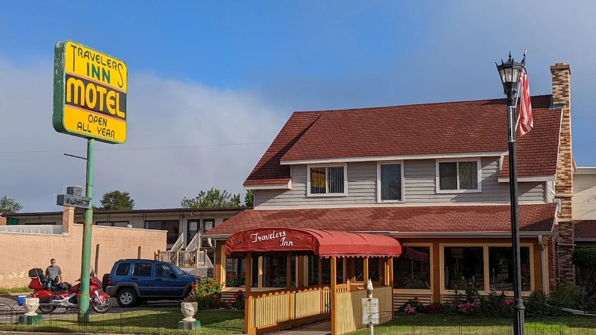 Travelers Inn