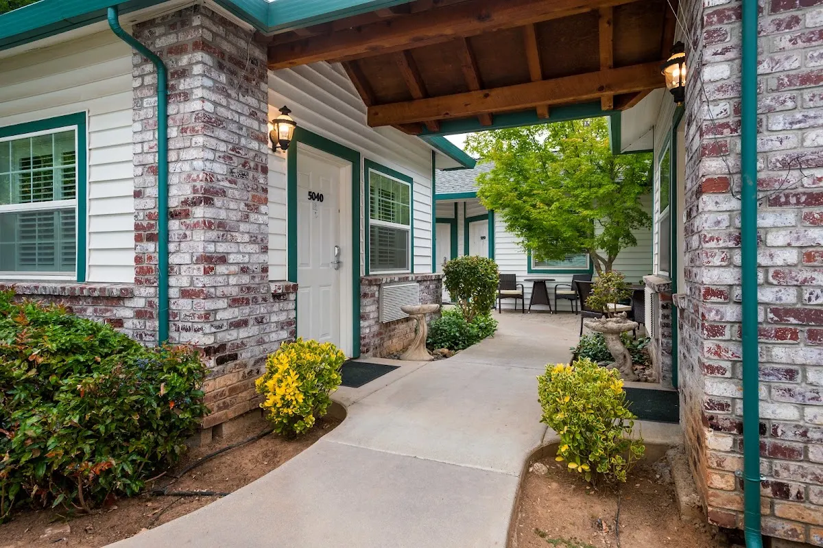 Grass Valley Courtyard Suites