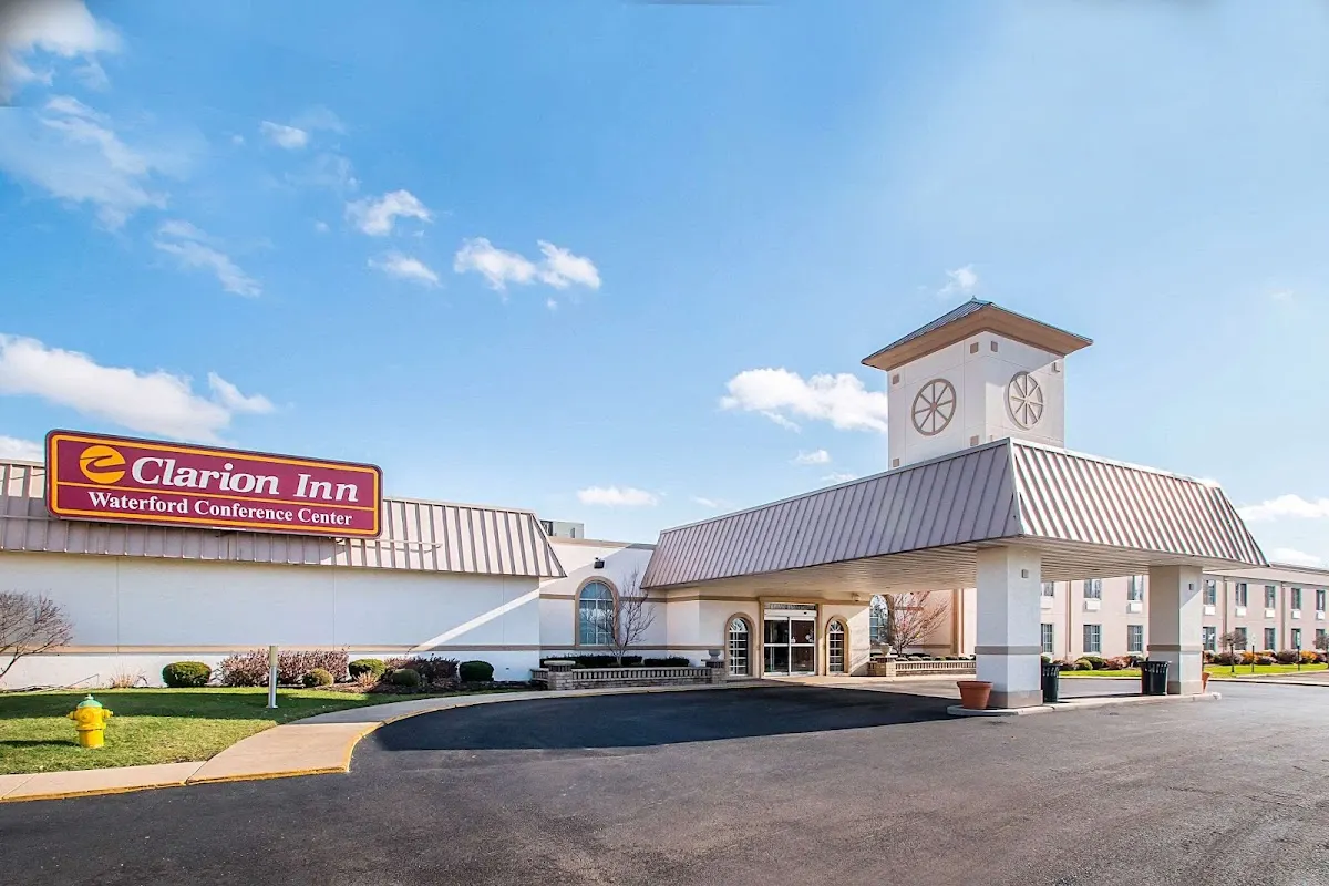 Clarion Inn Elmhurst - Oak Brook near I-88, I-290, I-294
