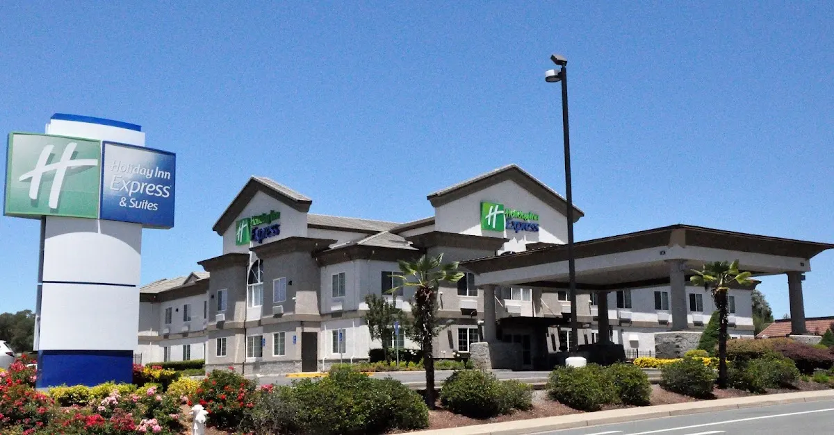 Holiday Inn Express & Suites Jackson by IHG