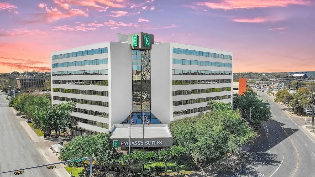 Embassy Suites by Hilton Austin Downtown South Congress