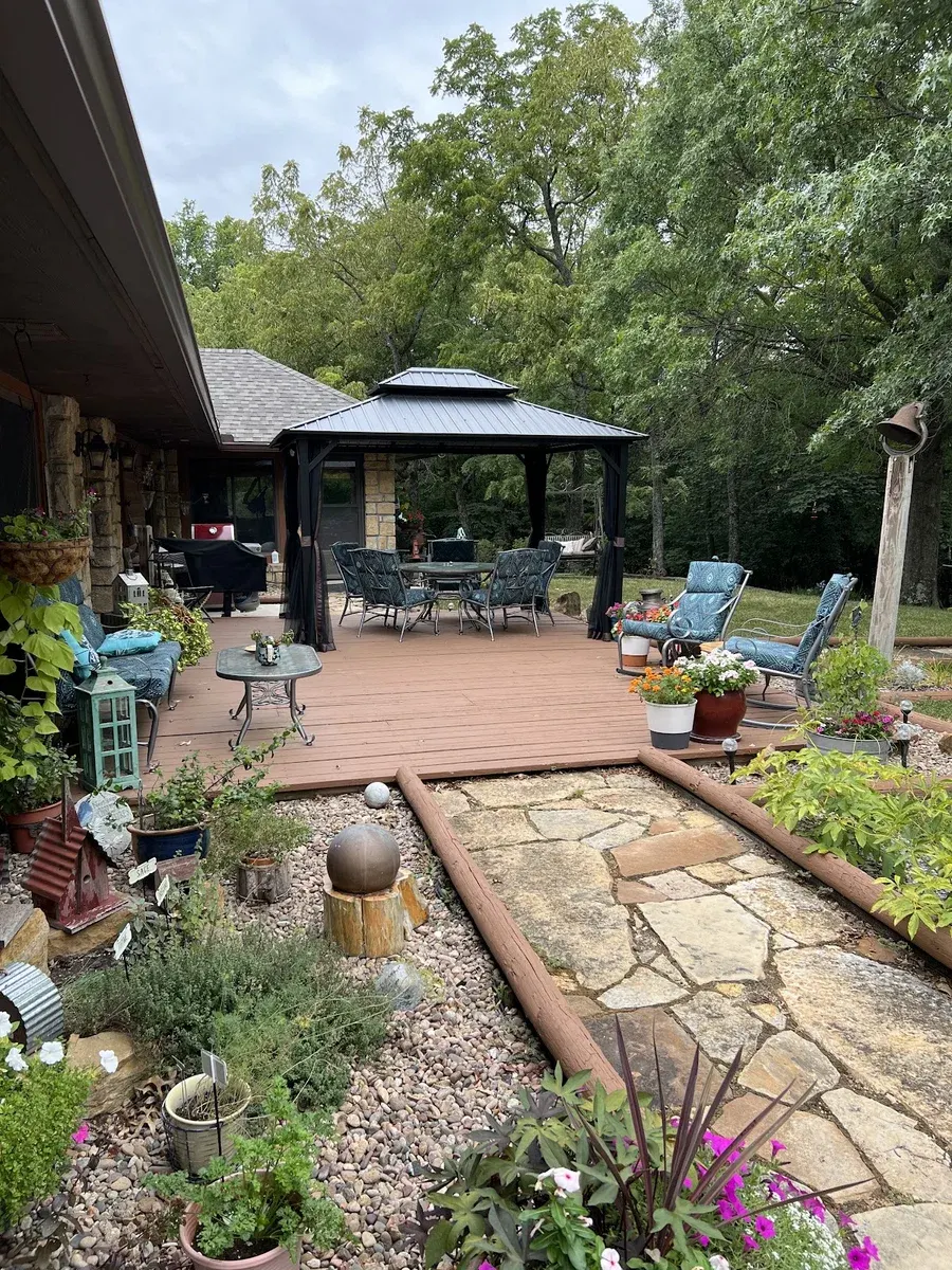 Walnut Waters Bed & Breakfast