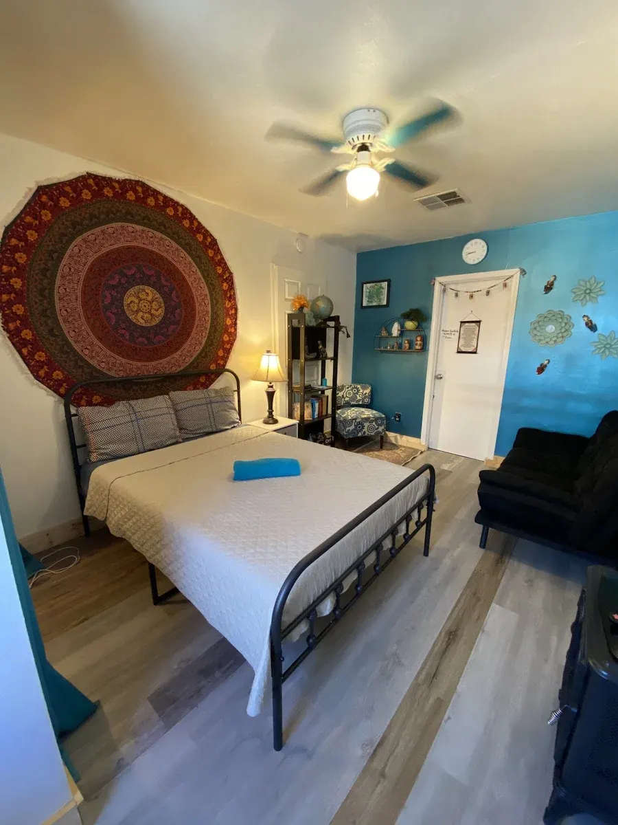 Private Cozy Guest Rooms