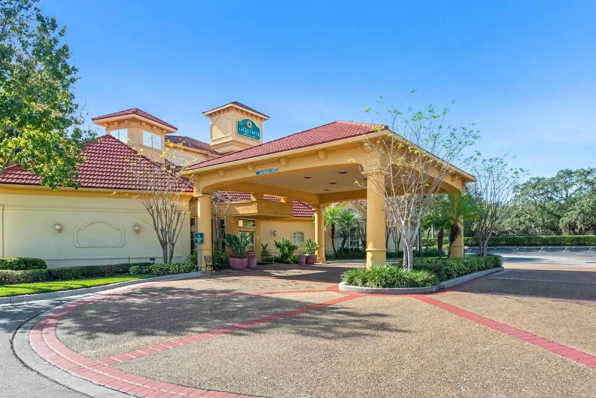 La Quinta Inn & Suites by Wyndham USF (Near Busch Gardens)