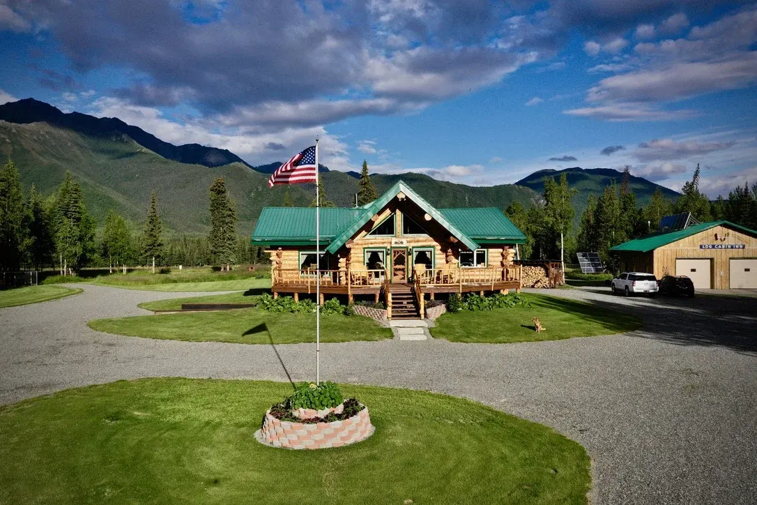 Log Cabin Wilderness Lodge