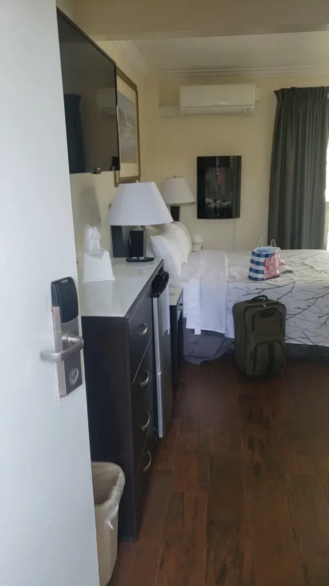Ocean Beach Hotel