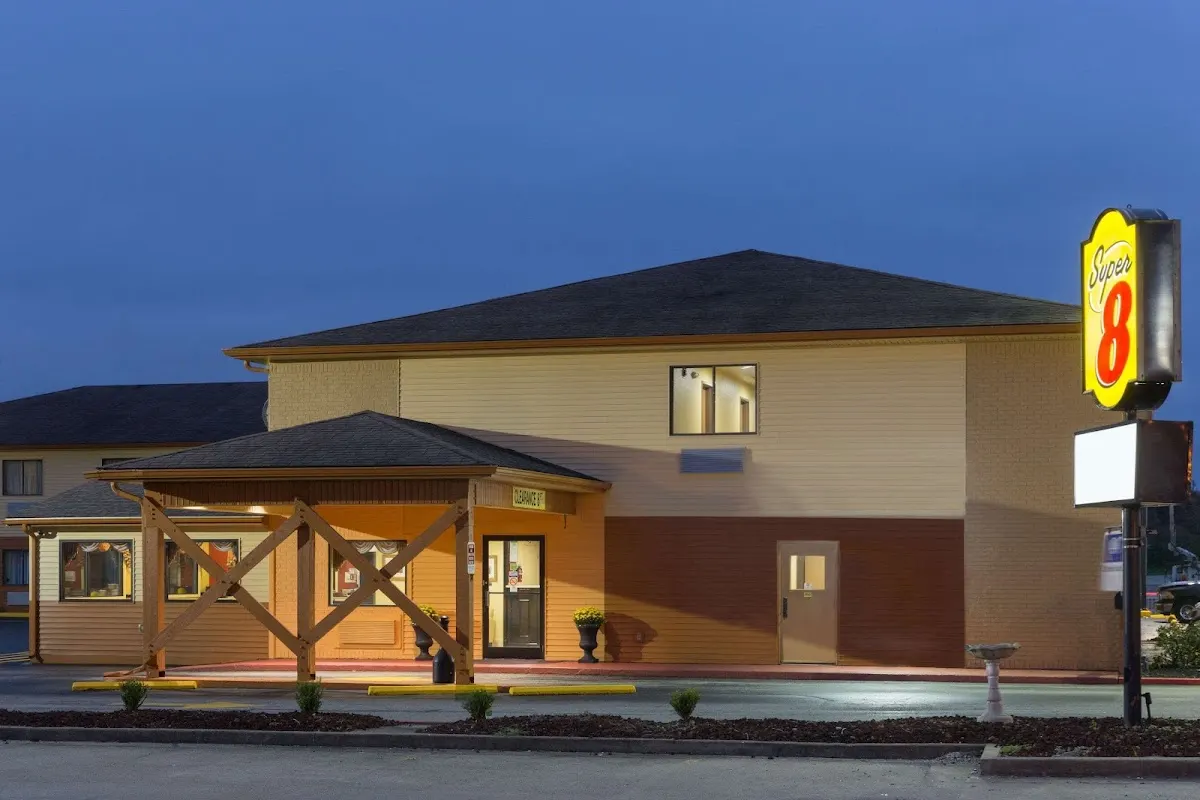 Super 8 by Wyndham Richmond