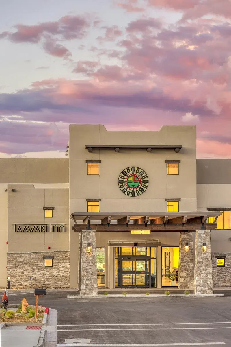 Taawaki Inn