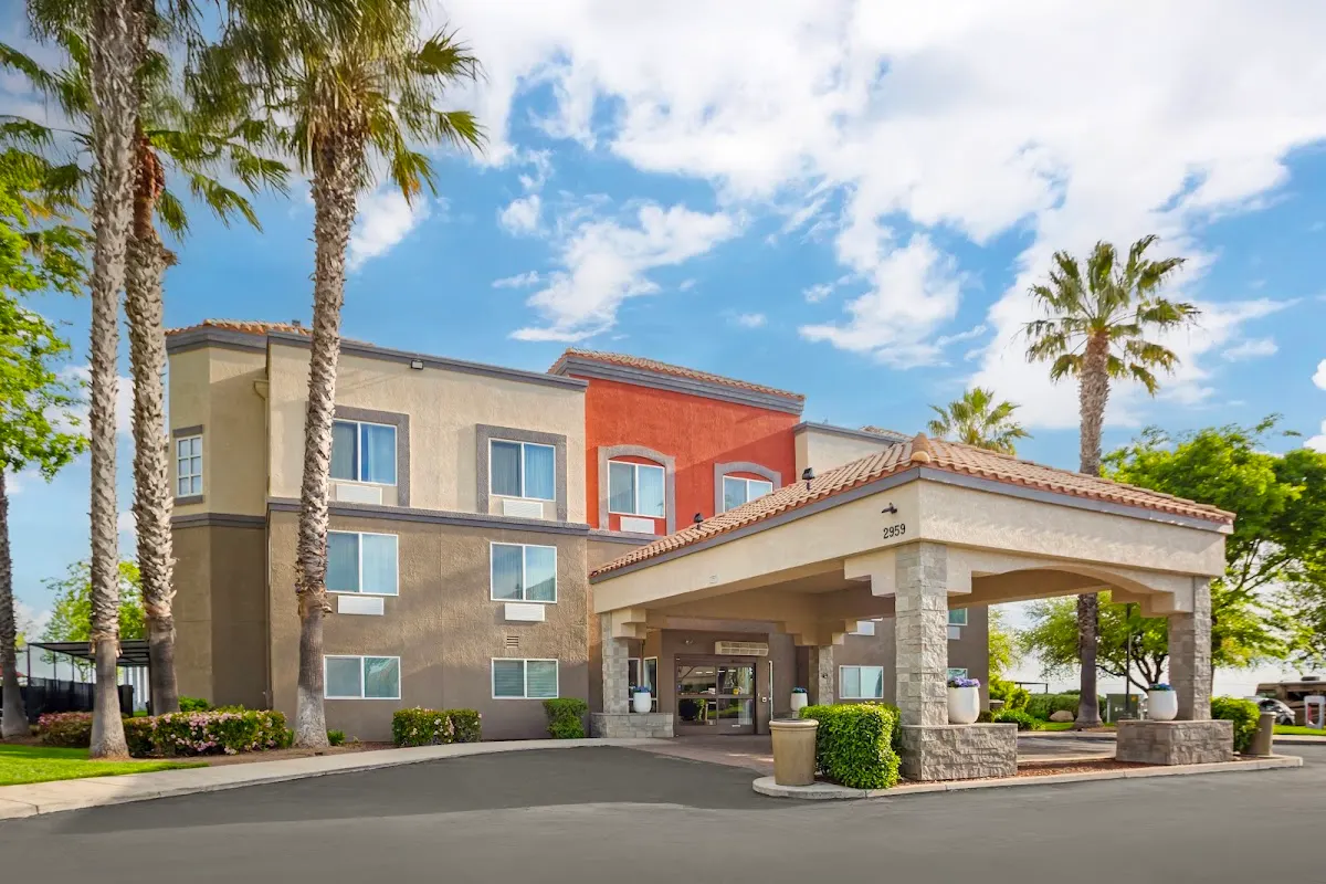 Best Western Plus Villa Del Lago Inn Patterson