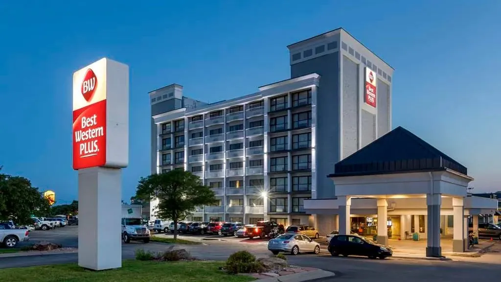 Best Western Plus Midwest Inn