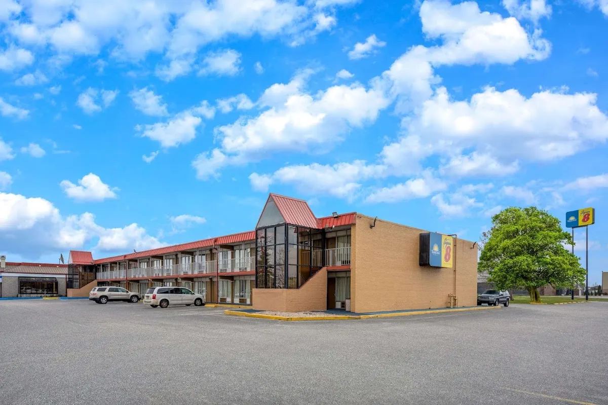Super 8 by Wyndham Perrysburg