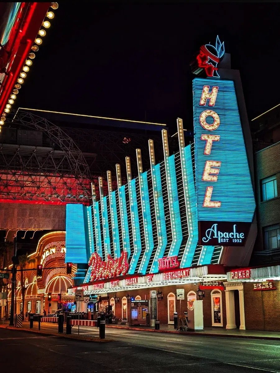 Hotel Apache