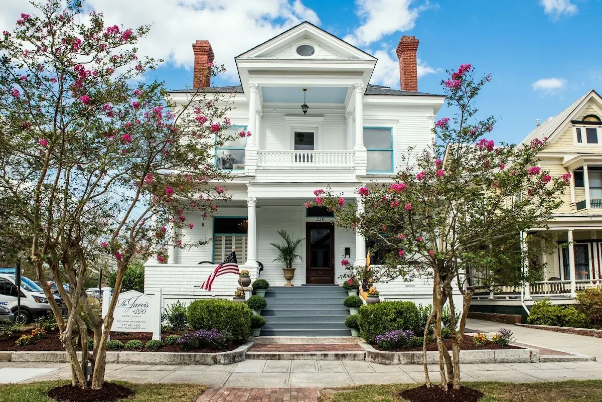 The Jarvis at 220 - Bed and Breakfast and Wedding Venue