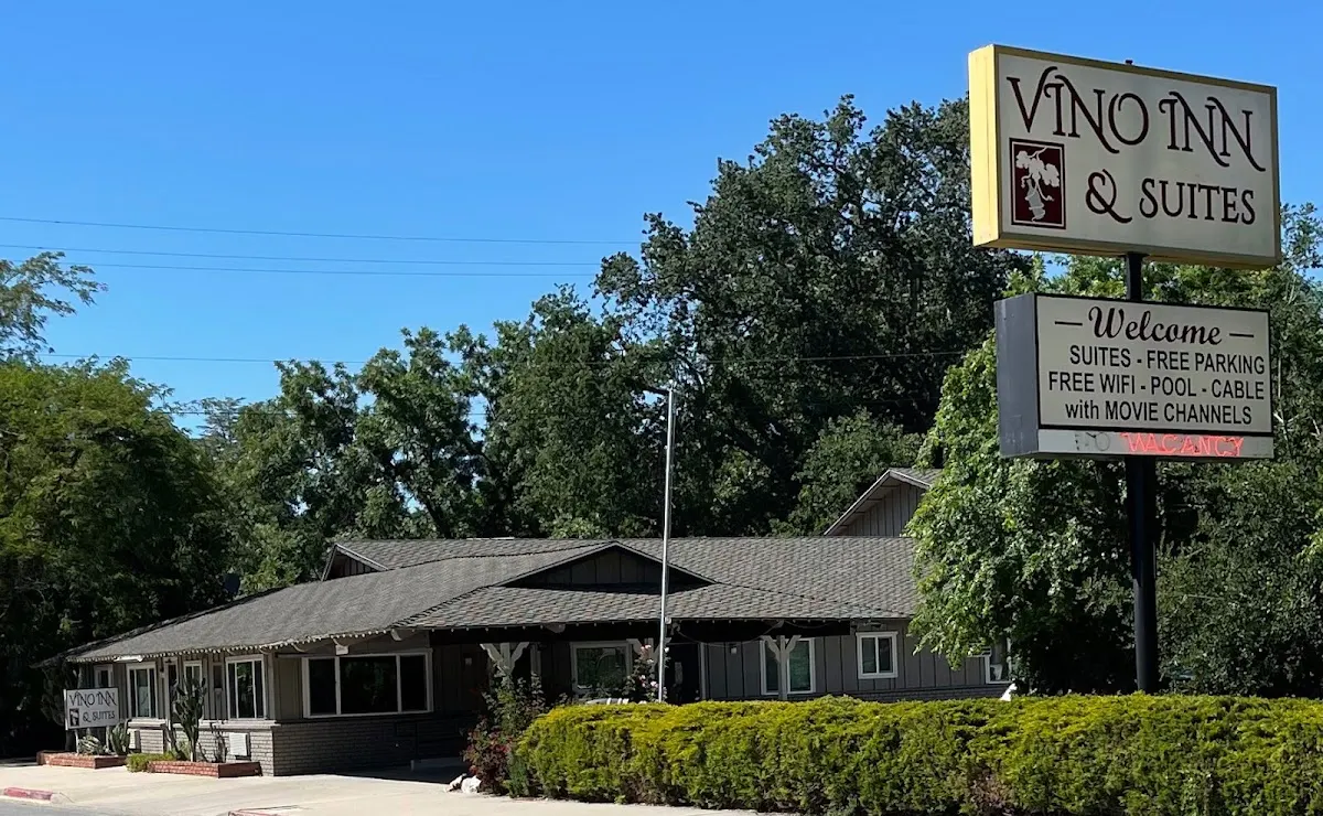 Vino Inn & Suites