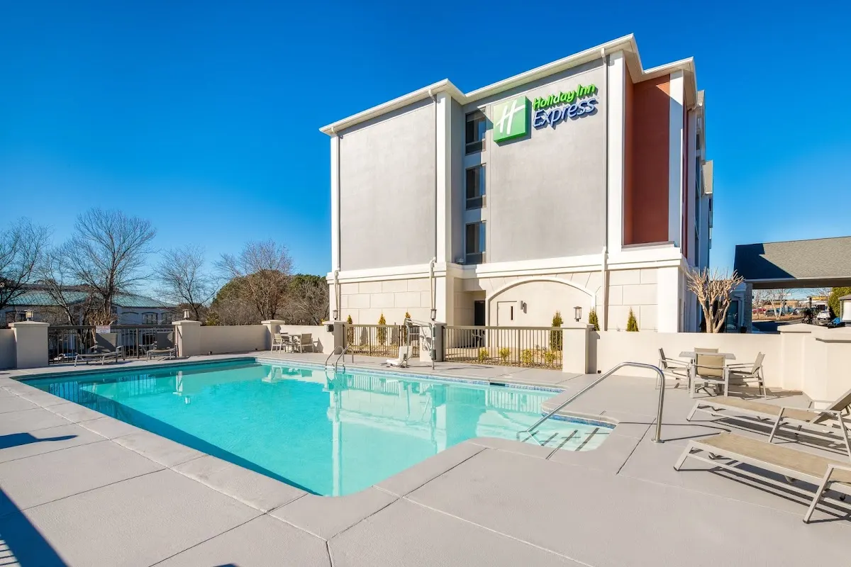 Holiday Inn Express Atlanta West - Theme Park Area by IHG