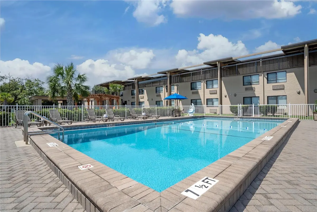 Best Western Crossroads Inn