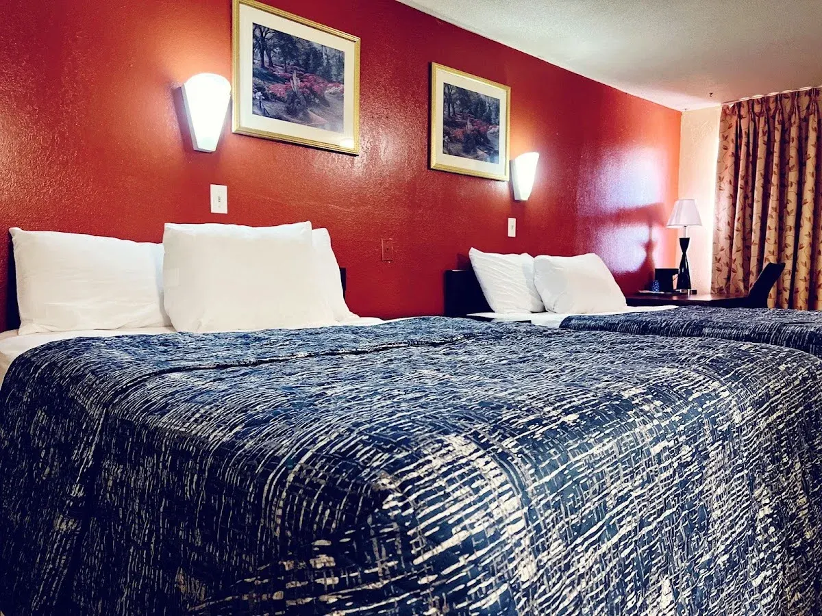 Travelors Lodge Motel & RV PARK