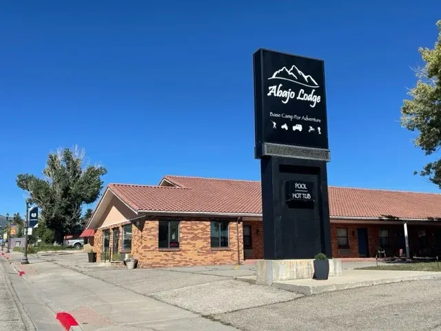 Abajo Lodge