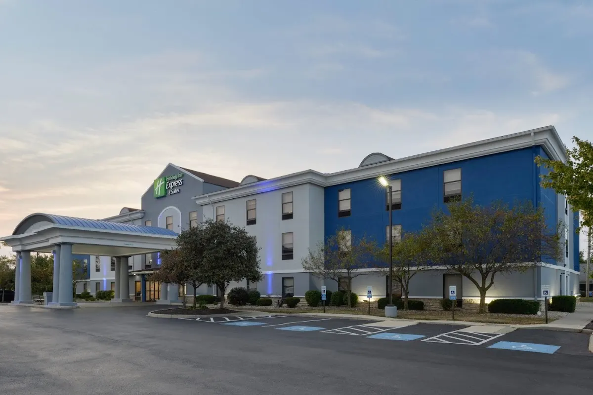 Holiday Inn Express & Suites Marysville by IHG
