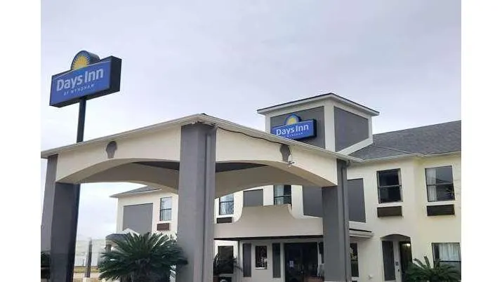 Days Inn by Wyndham Lafayette Scott