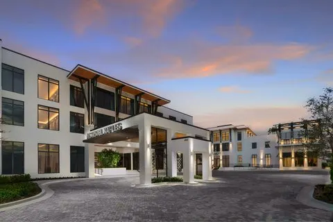 AC Hotel Naples 5th Avenue