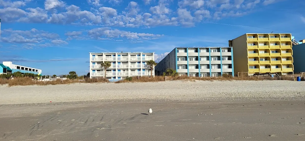 Beachcomber Inn & Suites