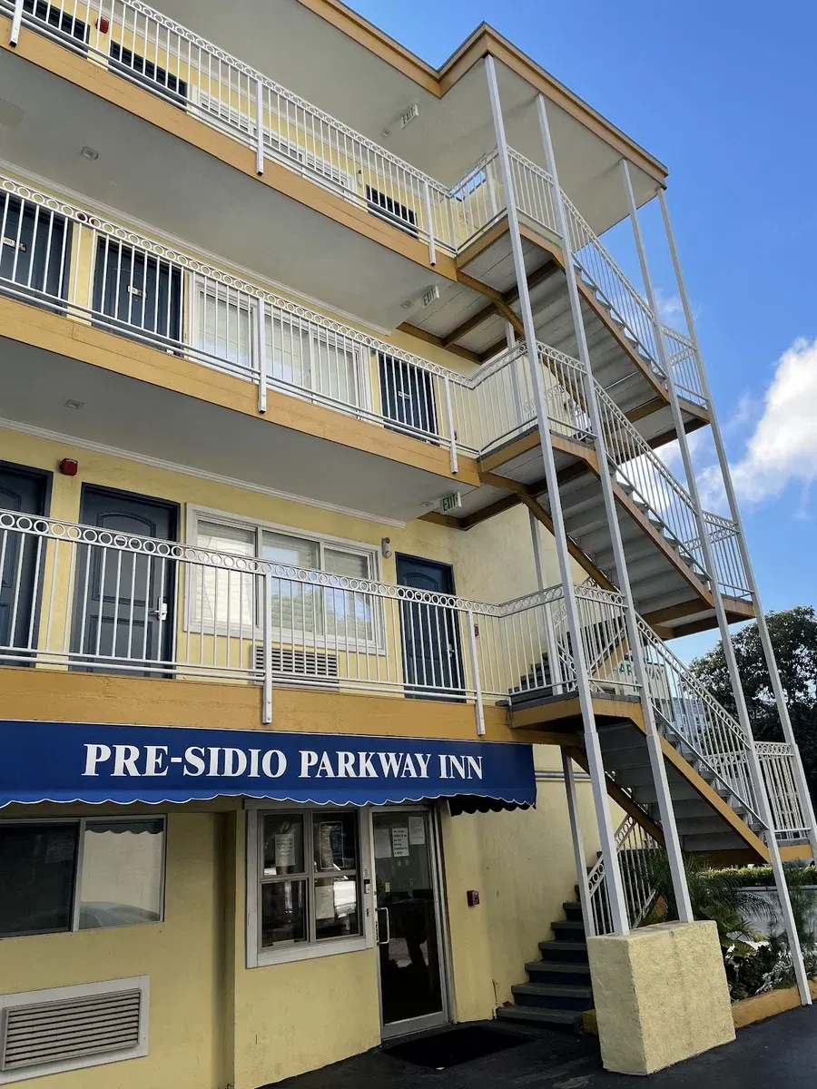 Presidio Parkway Inn