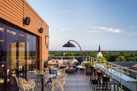 Moxy Springfield Downtown