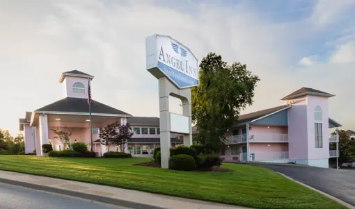 Angel Inn Central | Best Lodging in Branson