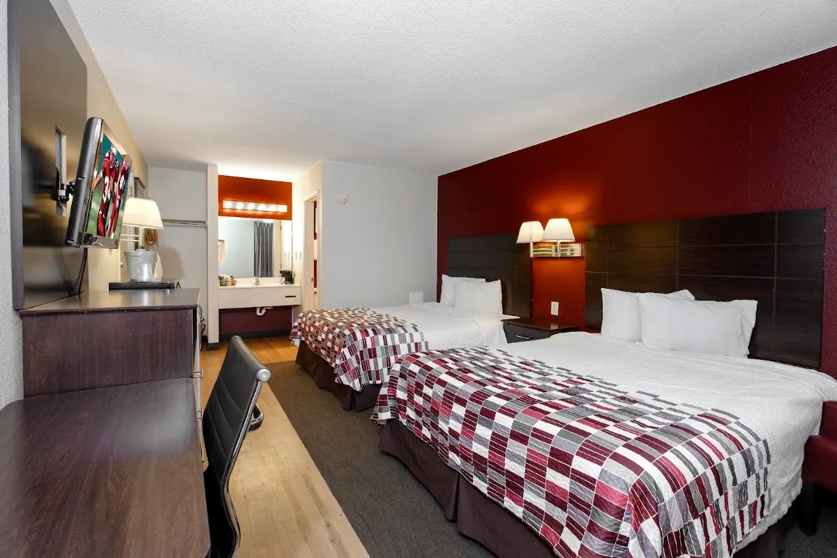 Holton Inn & Suites