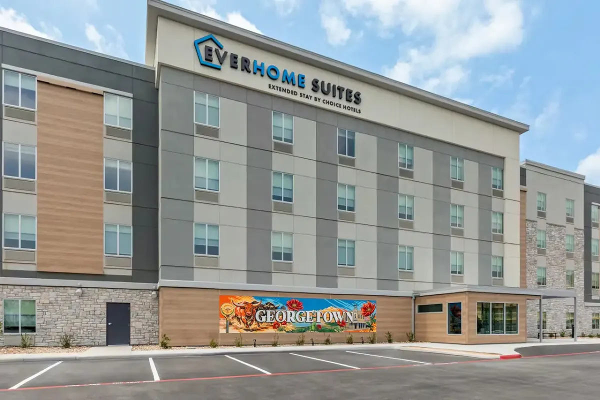 Everhome Suites Georgetown - Austin