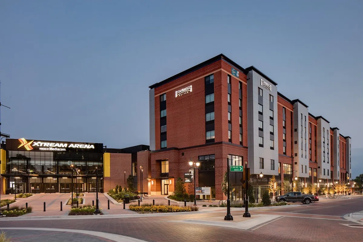 Staybridge Suites Iowa City - Coralville by IHG
