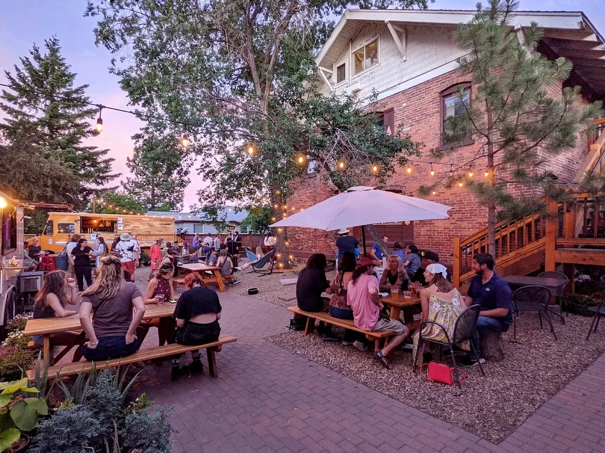 Bunk+Brew Historic Lucas House