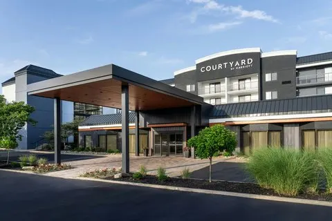 Courtyard by Marriott Cleveland Beachwood